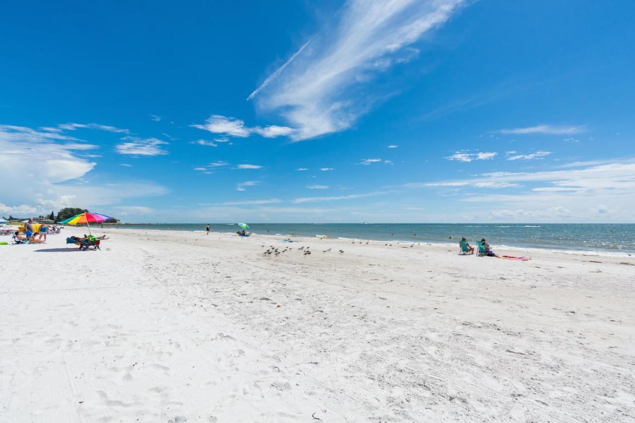 201 Sandy Shores Condos St. Pete Beach Exterior photo