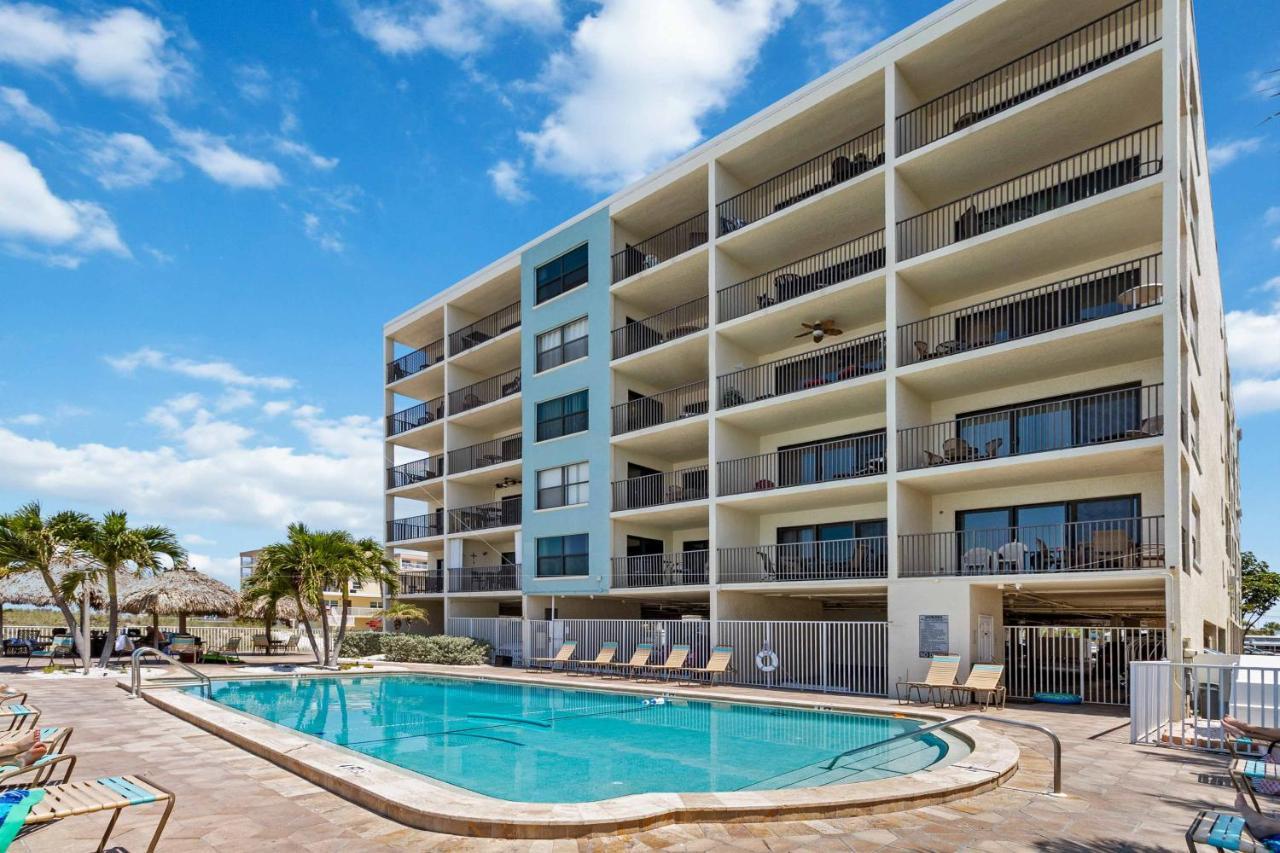 201 Sandy Shores Condos St. Pete Beach Exterior photo