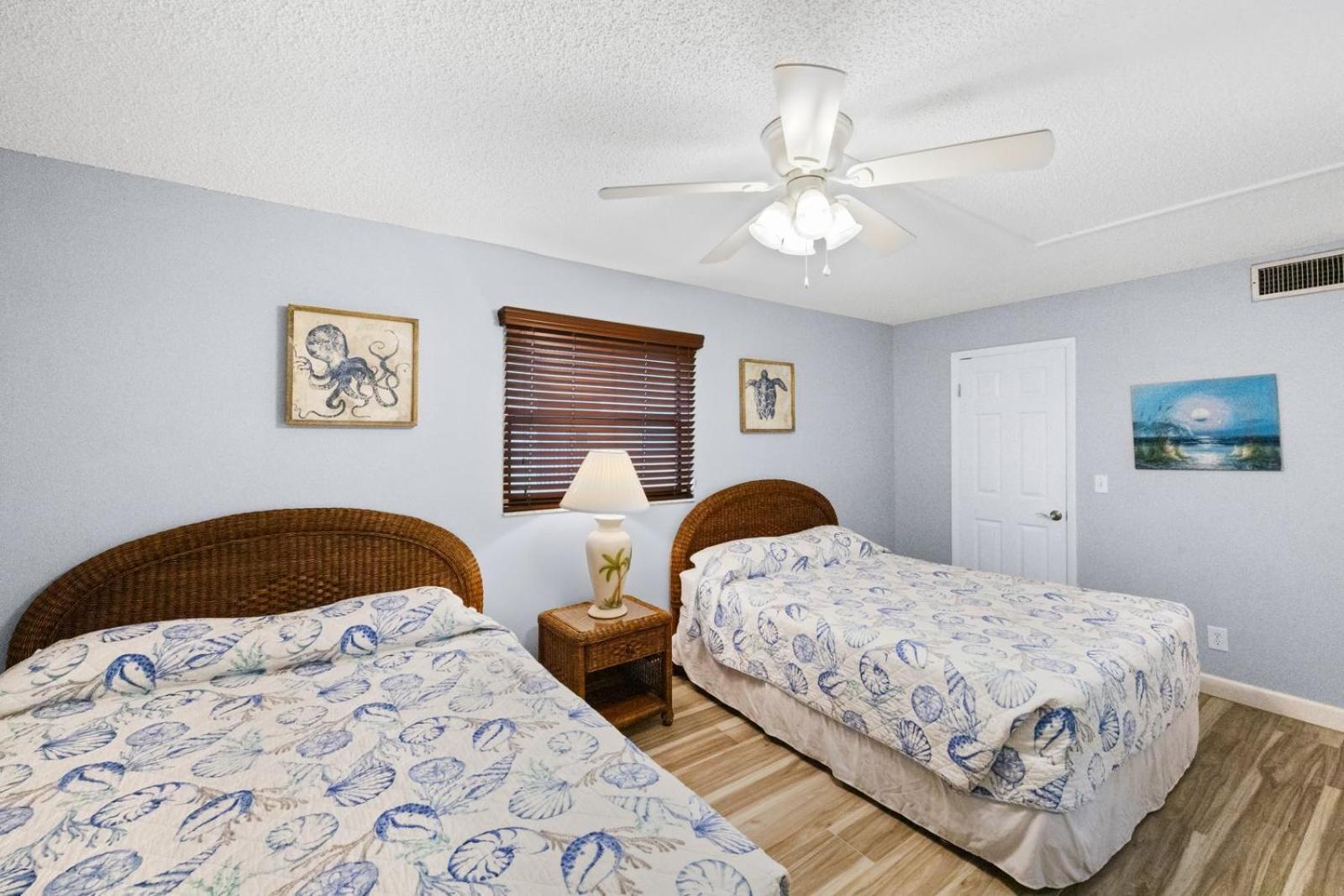 201 Sandy Shores Condos St. Pete Beach Exterior photo