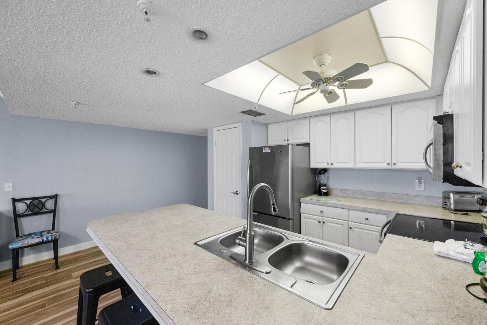 201 Sandy Shores Condos St. Pete Beach Exterior photo