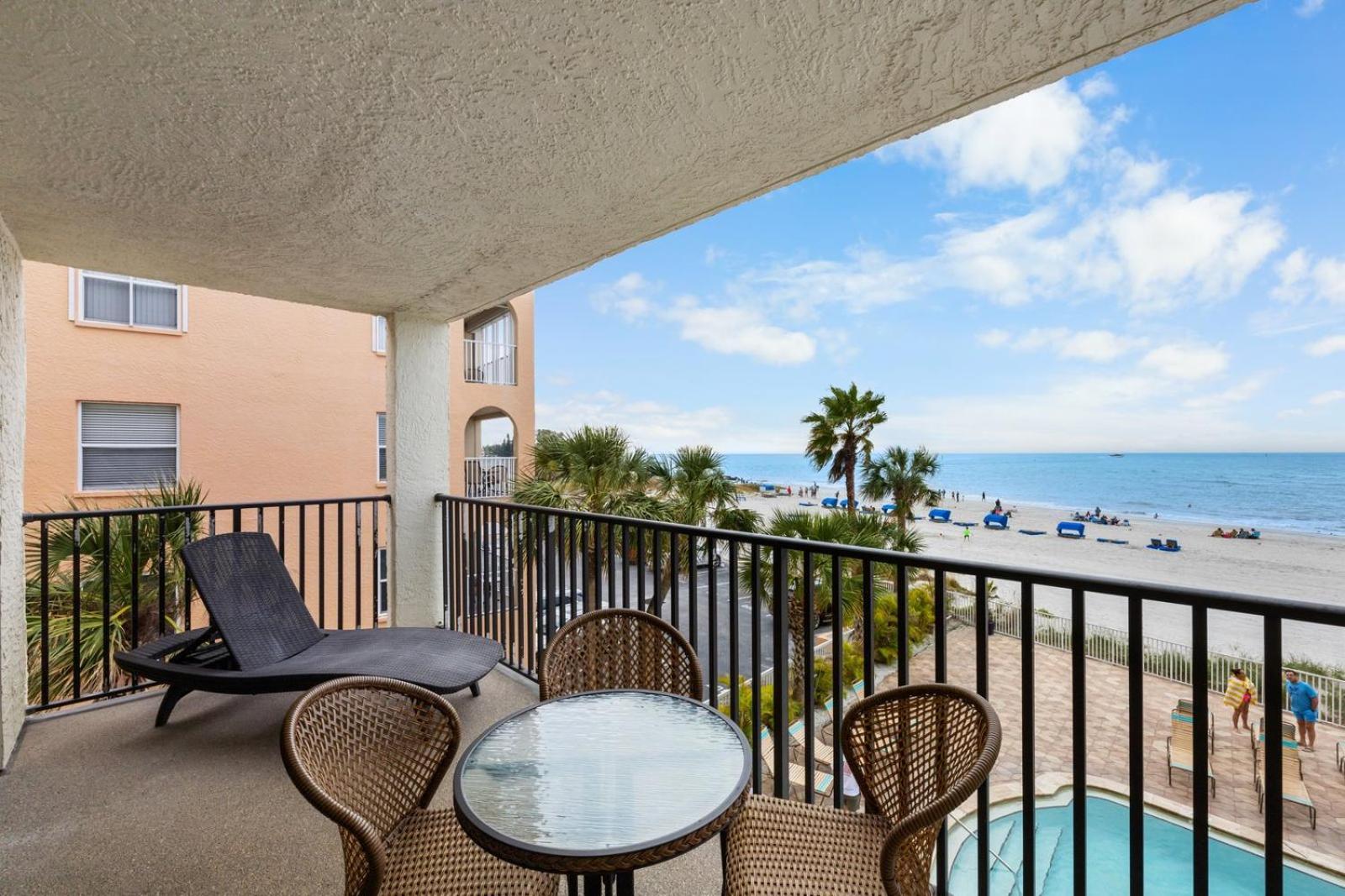201 Sandy Shores Condos St. Pete Beach Exterior photo